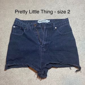 PrettyLittleThing Black Jean shorts